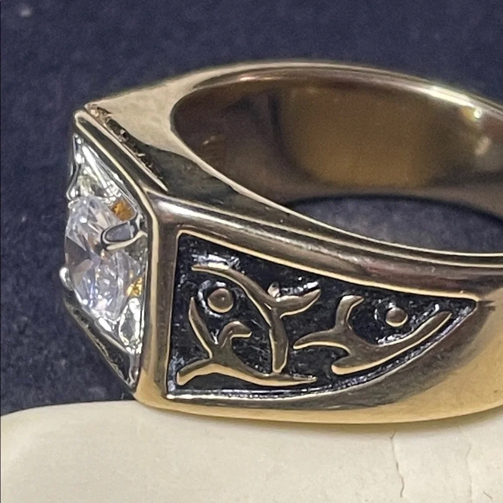Elegant Gold 18k GE Ring 11g size 10